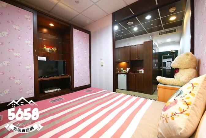 85 旅行 Ie Apartment Kaohsiung Bagian luar foto