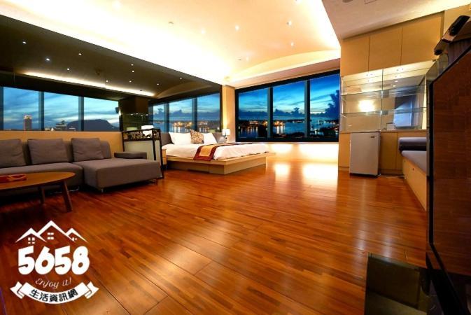 85 旅行 Ie Apartment Kaohsiung Bagian luar foto